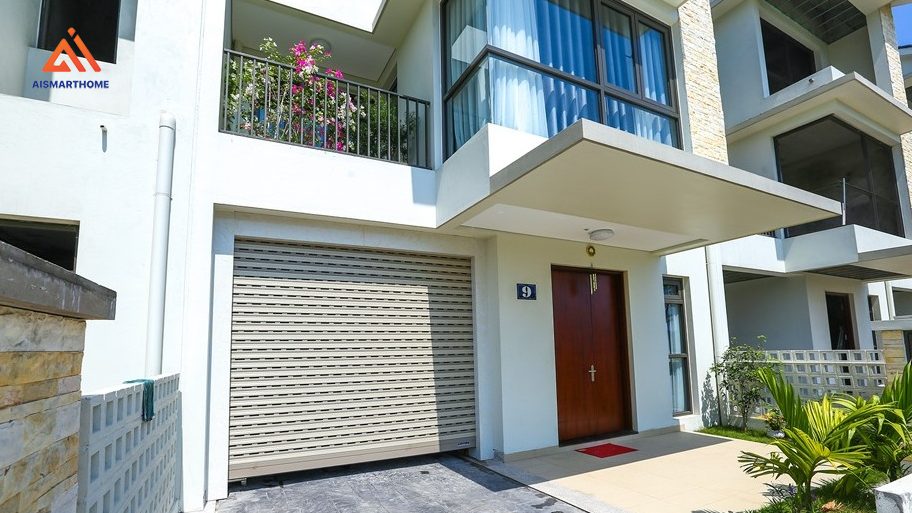 Khả năng bảo vệ an ninh là lợi ích khi sử dụng cửa cuốn giúp công trình được đảm bảo an toàn trước các tác động bên ngoài